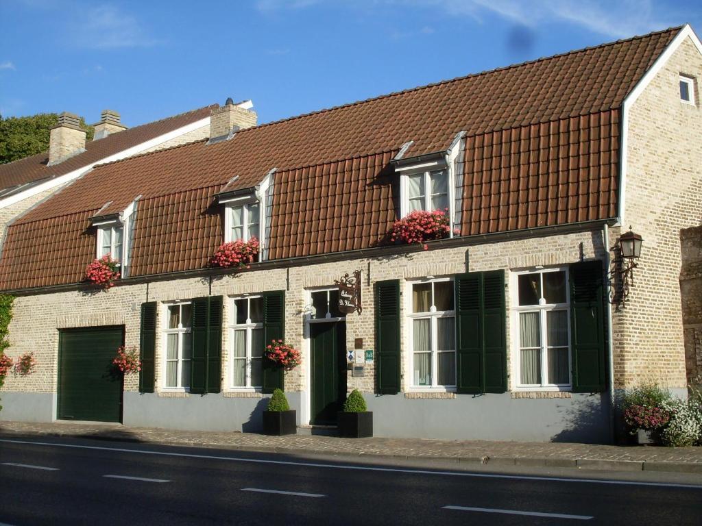 B&B Auberge De Klasse Veurne Exterior photo